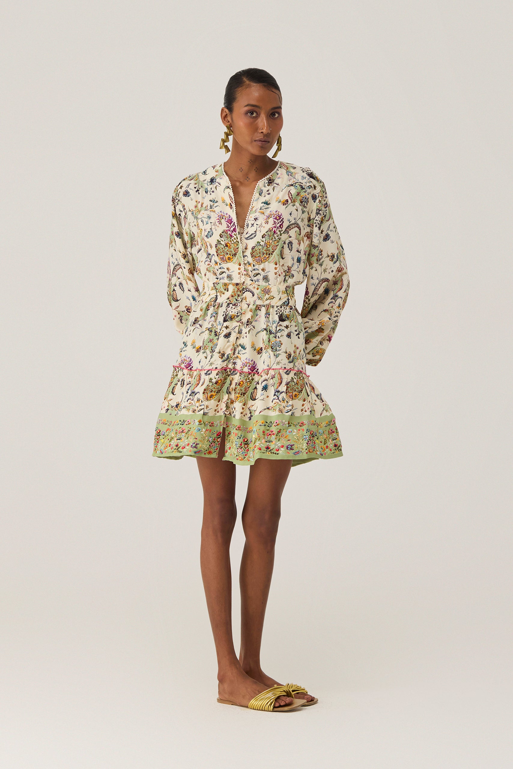 Embroidered Dresses | Luxurious Women's Styles - SiSa World of Sisa Embroidered Dresses | Luxurious Women's Styles - SiSa World of Sisa