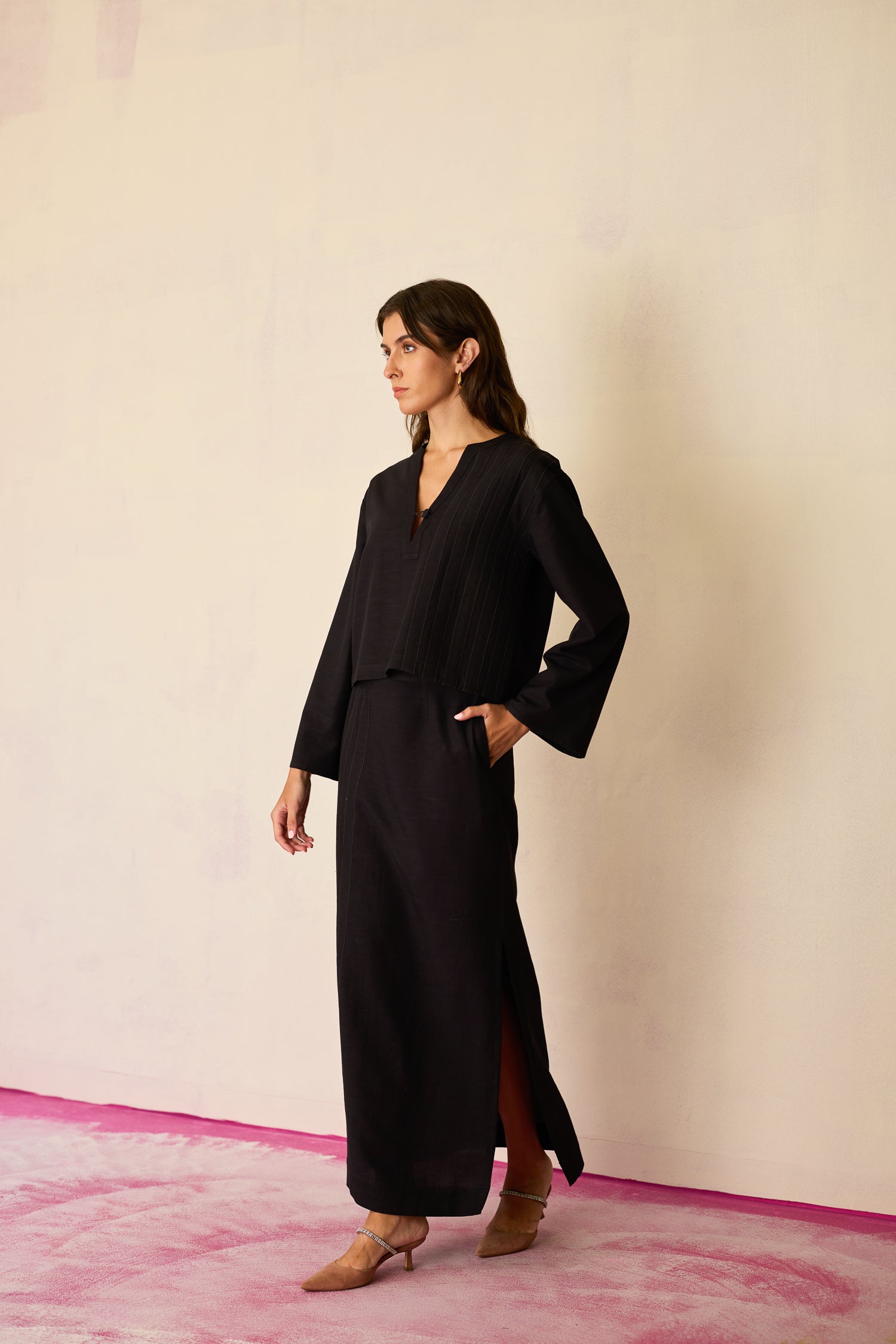 Black Solid Top And Straight Skirt