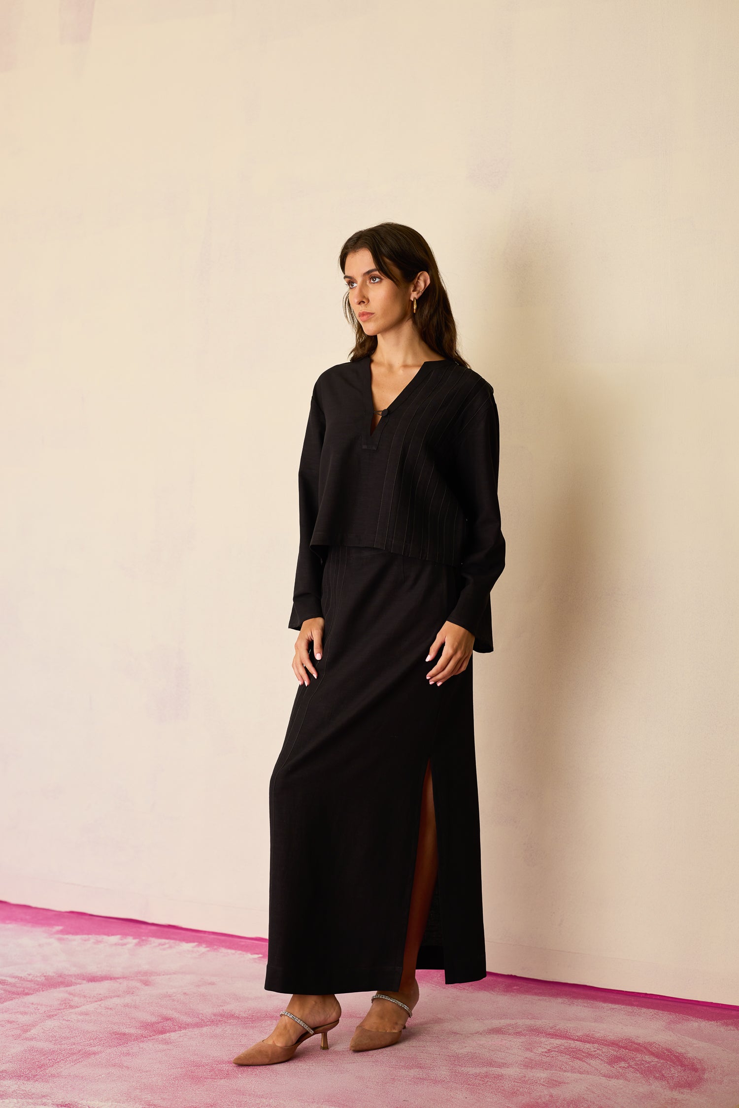 Black Solid Top And Straight Skirt