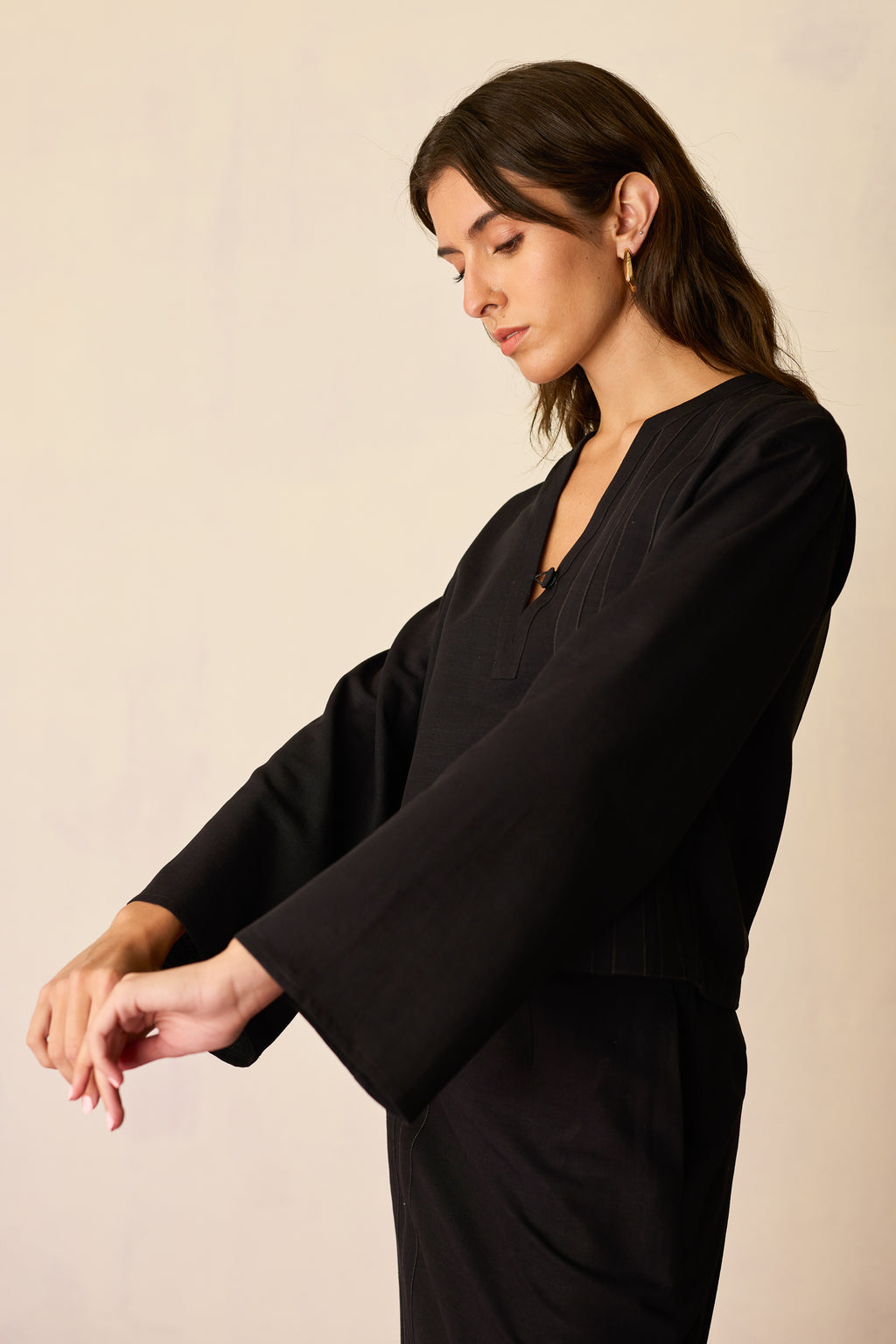 Black Solid Top And Straight Skirt