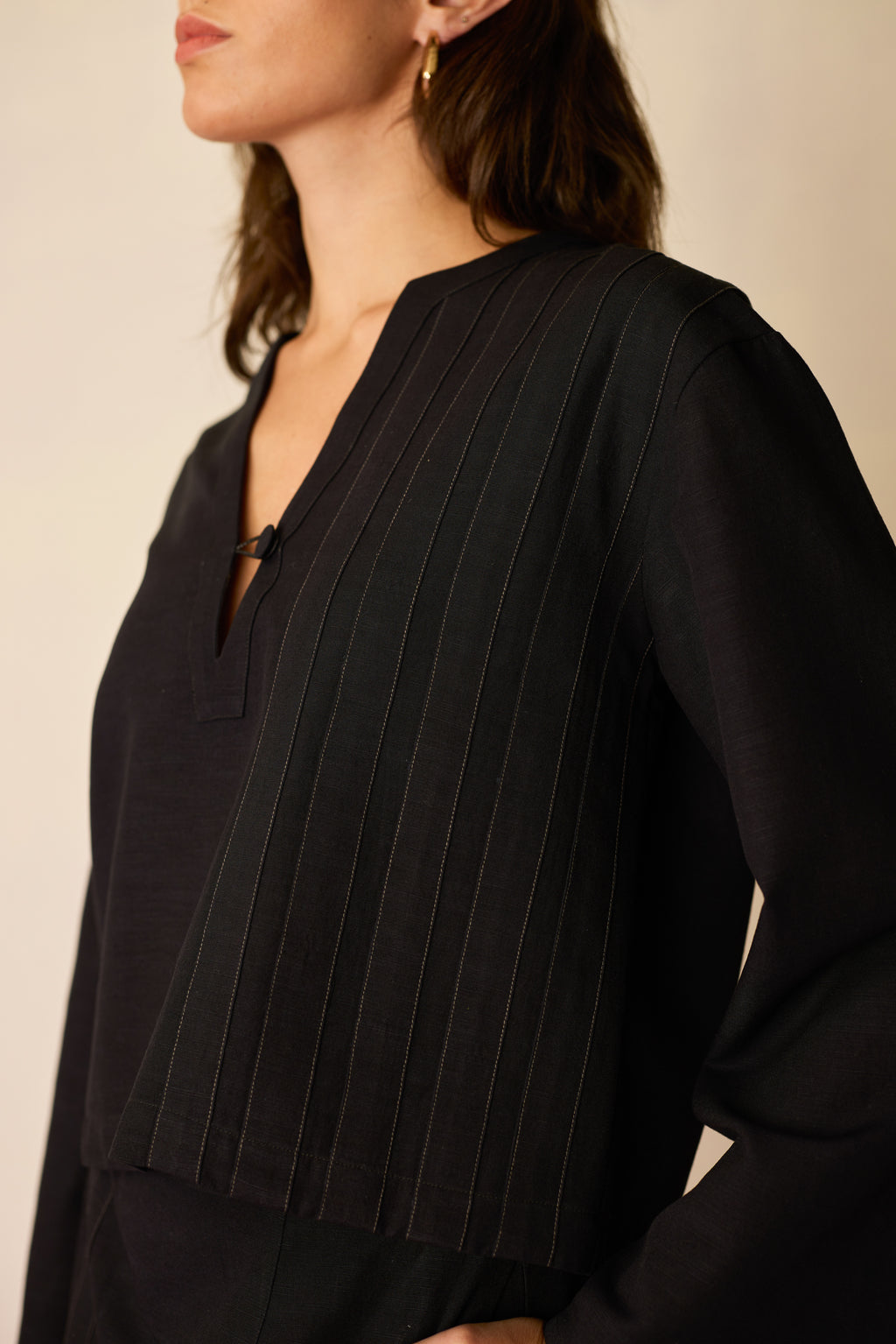 Black Solid Top And Straight Skirt