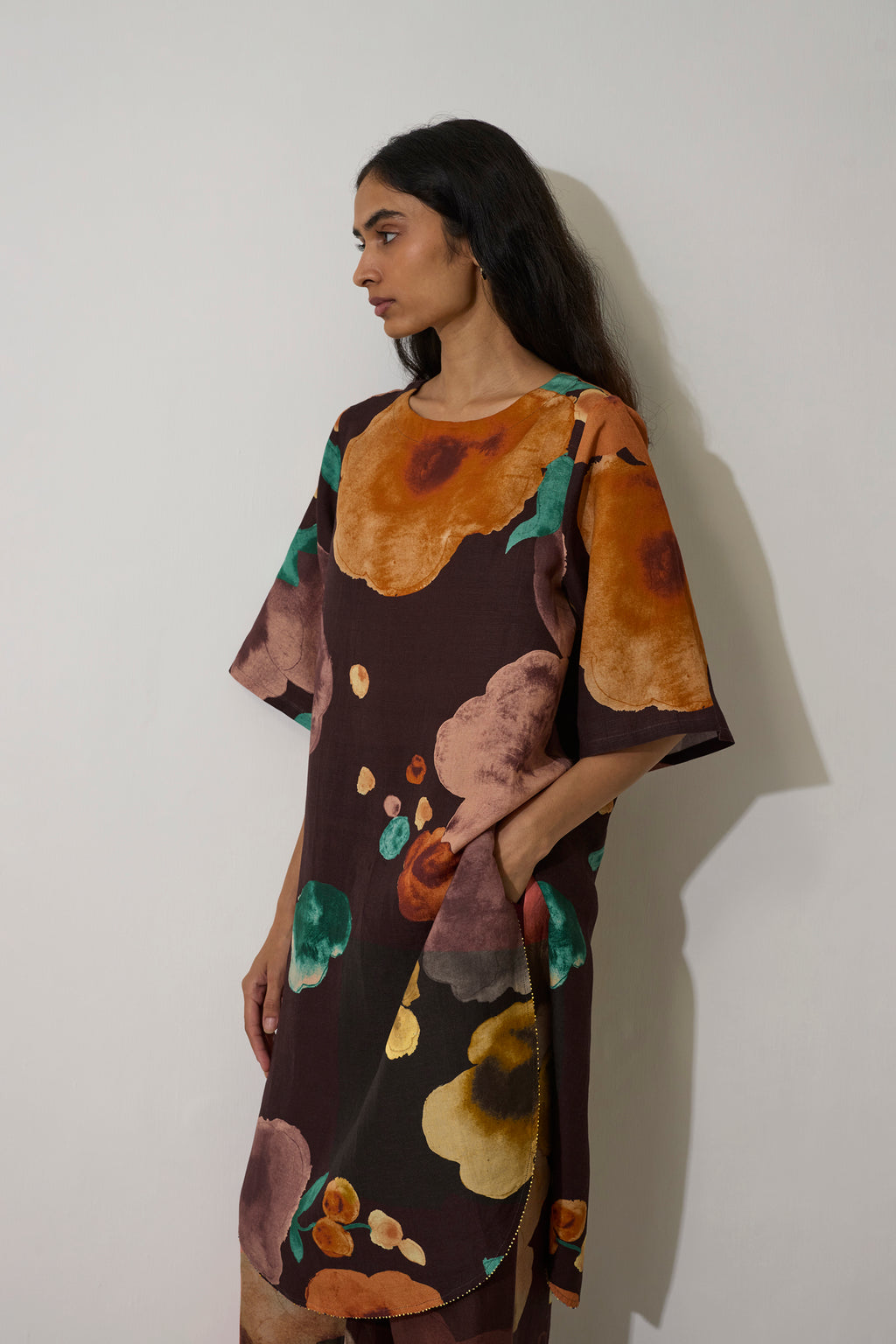 Poppies Embroidered Curved-Hem Set - Cocoa