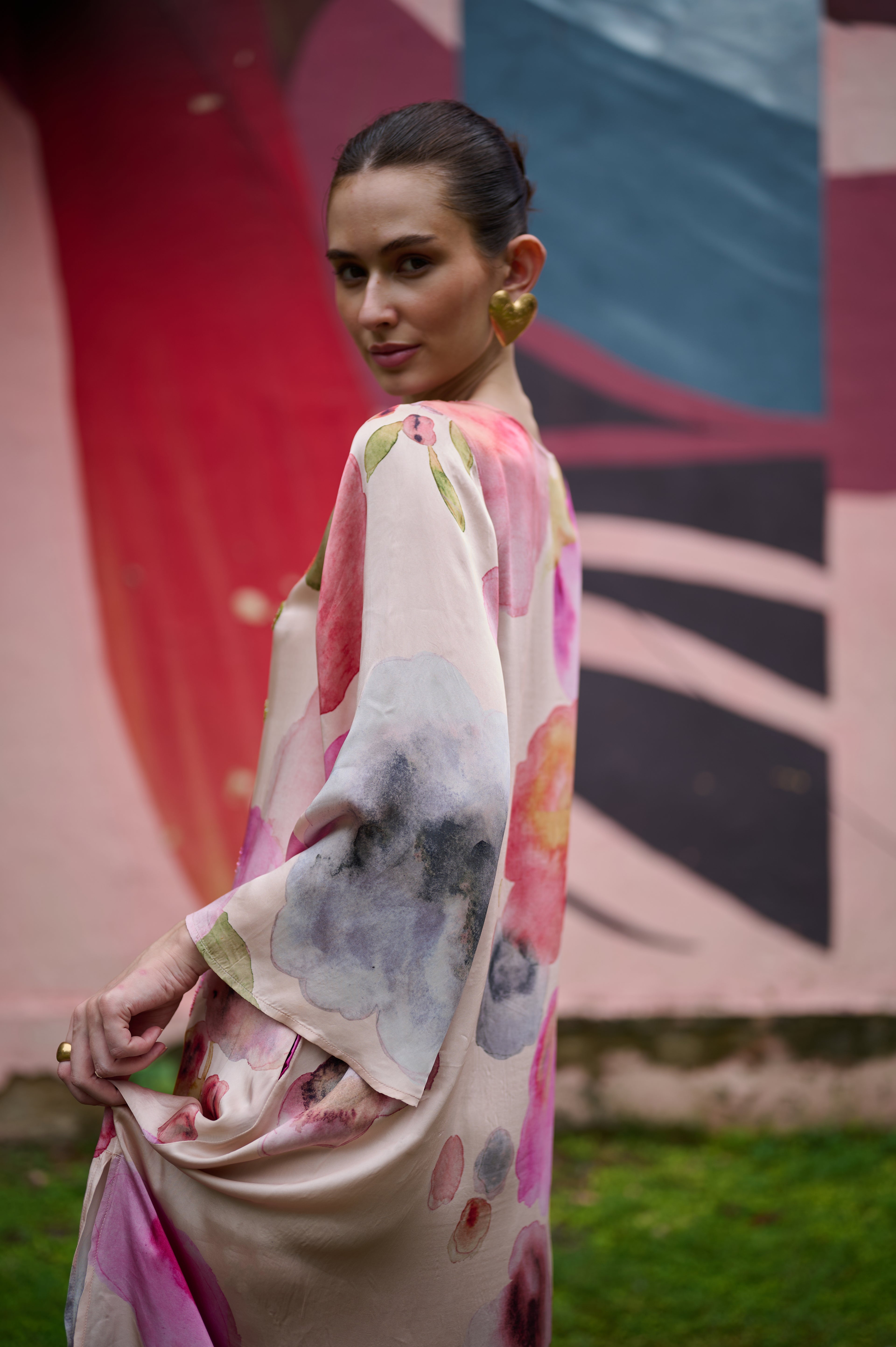 Embroidered Dresses | Luxurious Women's Styles - SiSa World of Sisa Embroidered Dresses | Luxurious Women's Styles - SiSa World of Sisa