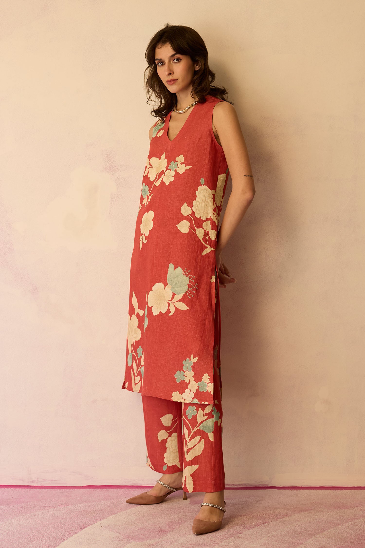 Hibiscus Anaar V-Neck Co-ord Set - Coral