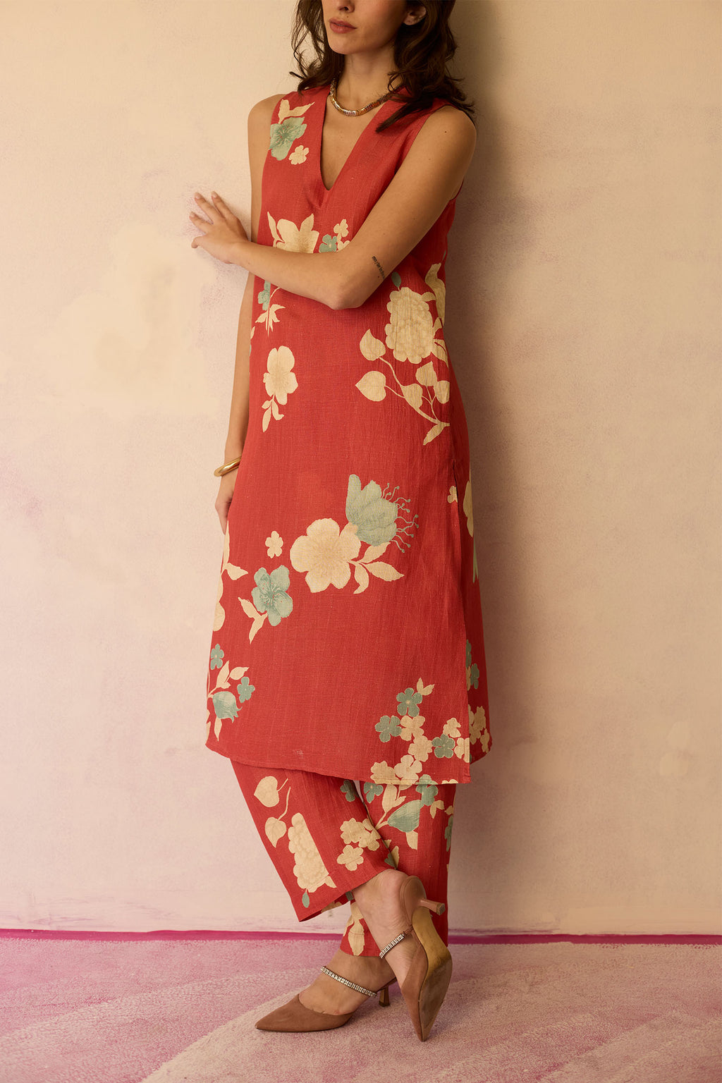 Hibiscus Anaar V-Neck Co-ord Set - Coral